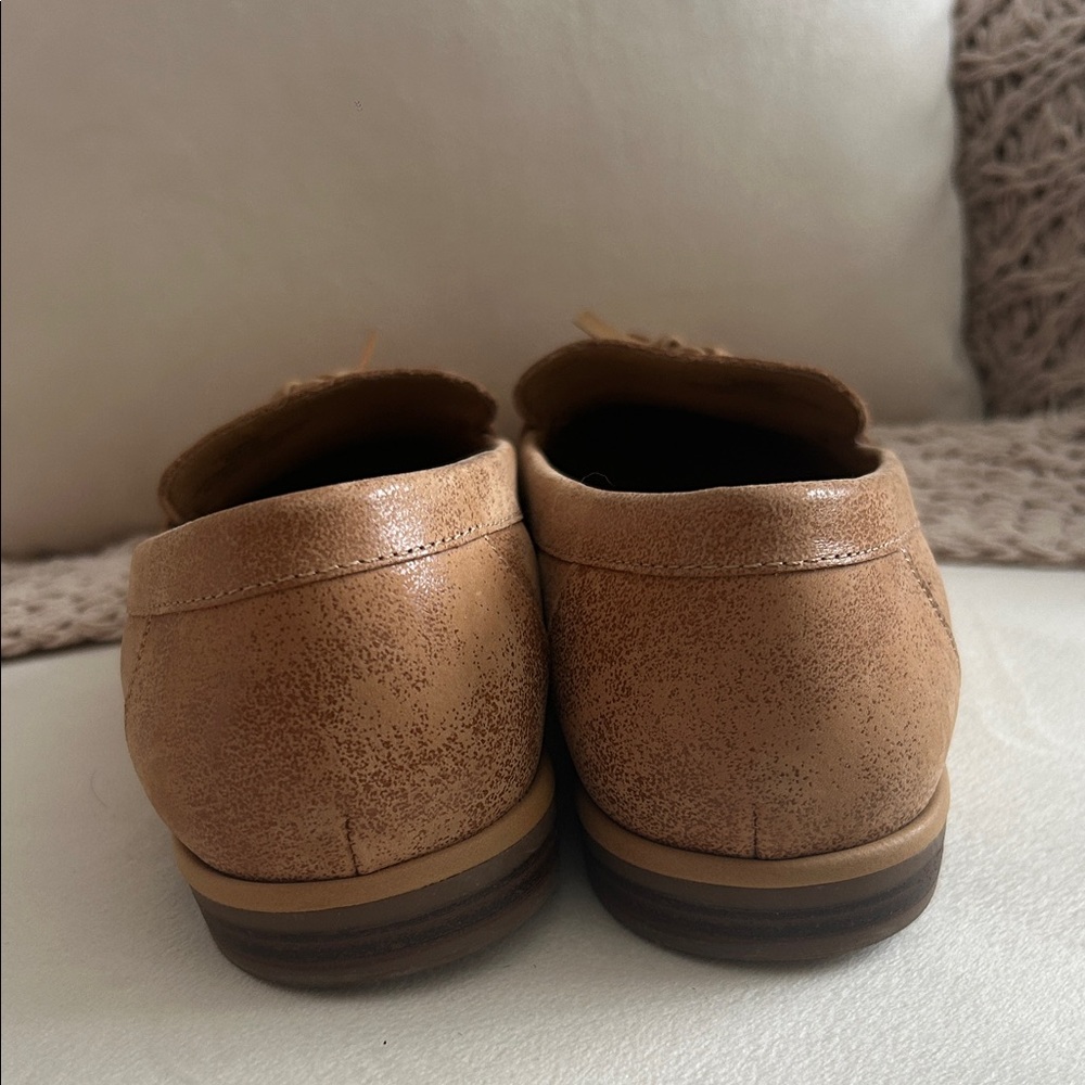 Crown vintage Tan Tassel Loafers - Picture 3 of 6